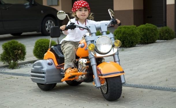 IELTS Writing Sample 8 – Increase the minimum legal age for driving cars or riding motorbikes